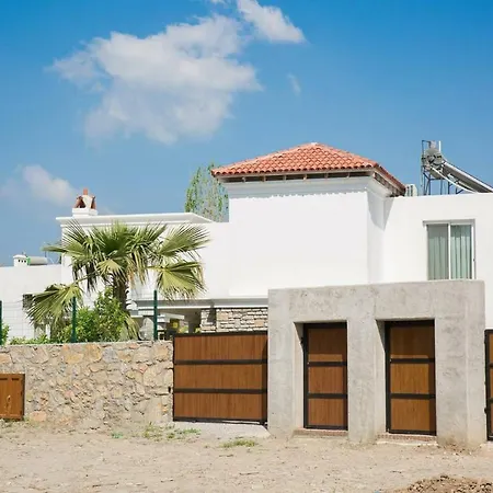 Lux With Private Pool And Jacuzzi Bodrum